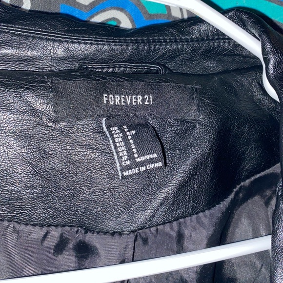 Forever 21 Black Leather Motorcycle Jacket with Notched Lapel - Picture 2 of 5